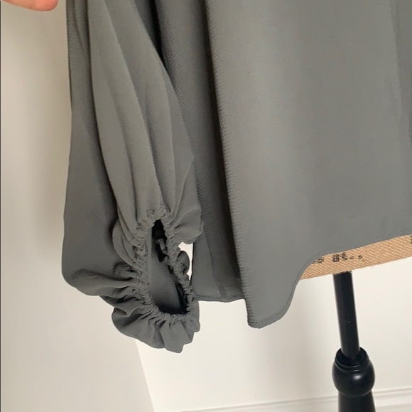 Vici balloon sleeve top - Picture 2 of 4